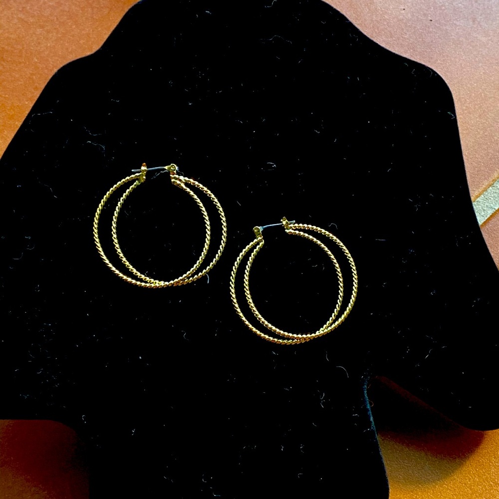 NEW Nine West Double Hoop Earrings